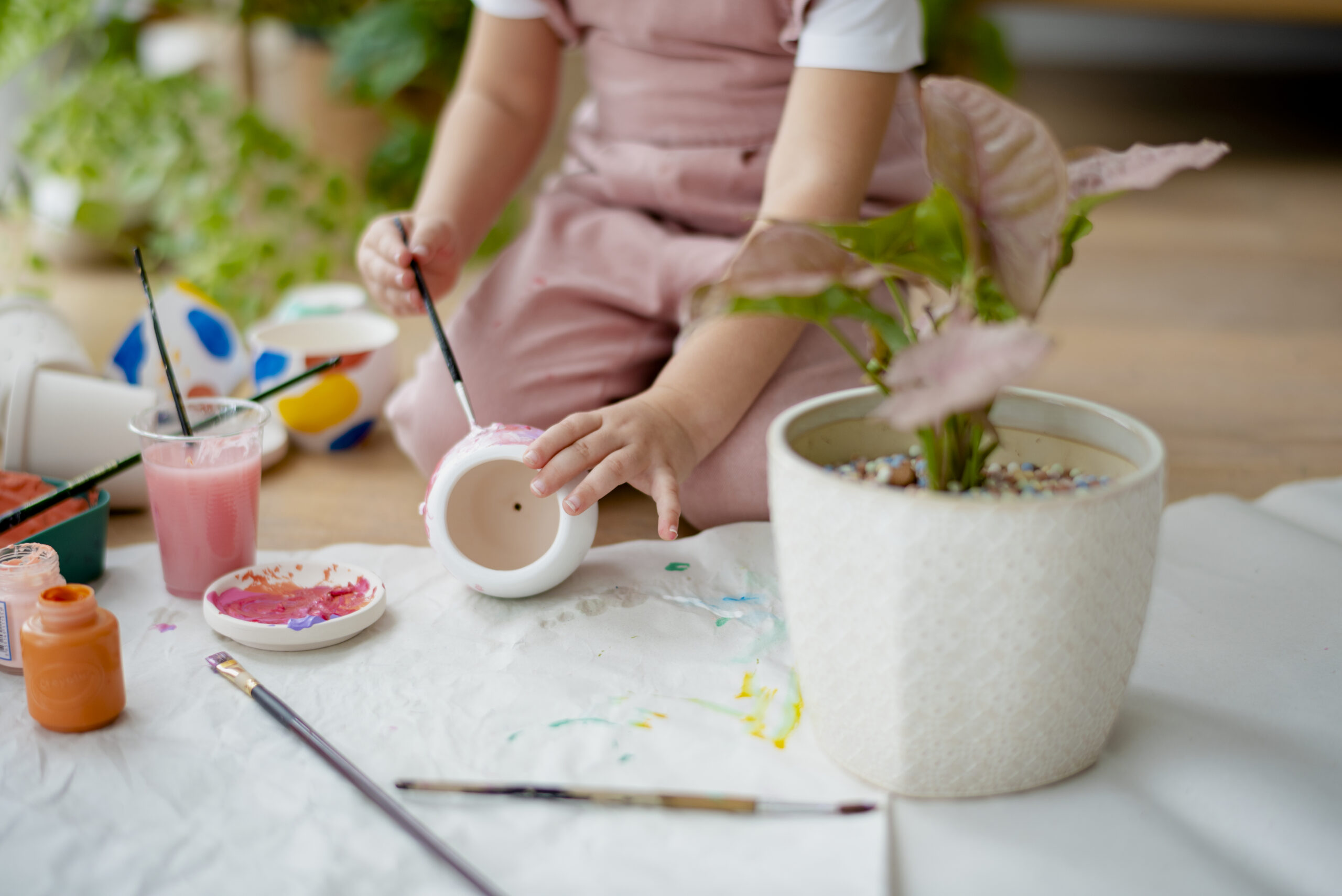 Kid DIY pot painting hobby at home